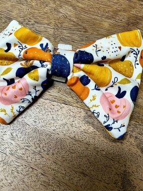 Griffy & Drake Bow Tie Floral Dog Medium